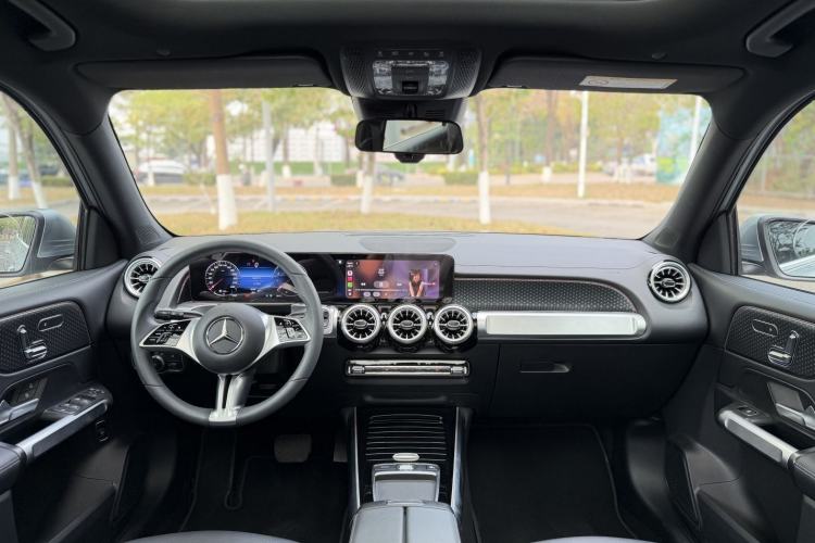 Used Mercedes-Benz GLB 2024 Refresh GLB 220 Fashion Edition Interior 1