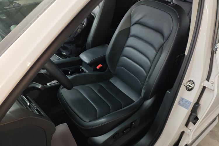 Used Volkswagen Tiguan L 2017 330TSI Automatic Two-Wheel Drive Luxury Edition
