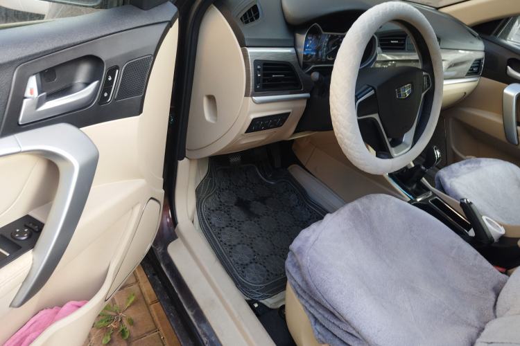 Used Geely Auto Emgrand 2017 Sedan Million Edition 1.5L Manual Luxury Model
