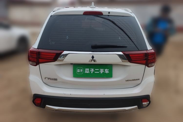 Used Mitsubishi Outlander 2018 2.0L Two-Wheel Drive Glory Edition 5 Seats