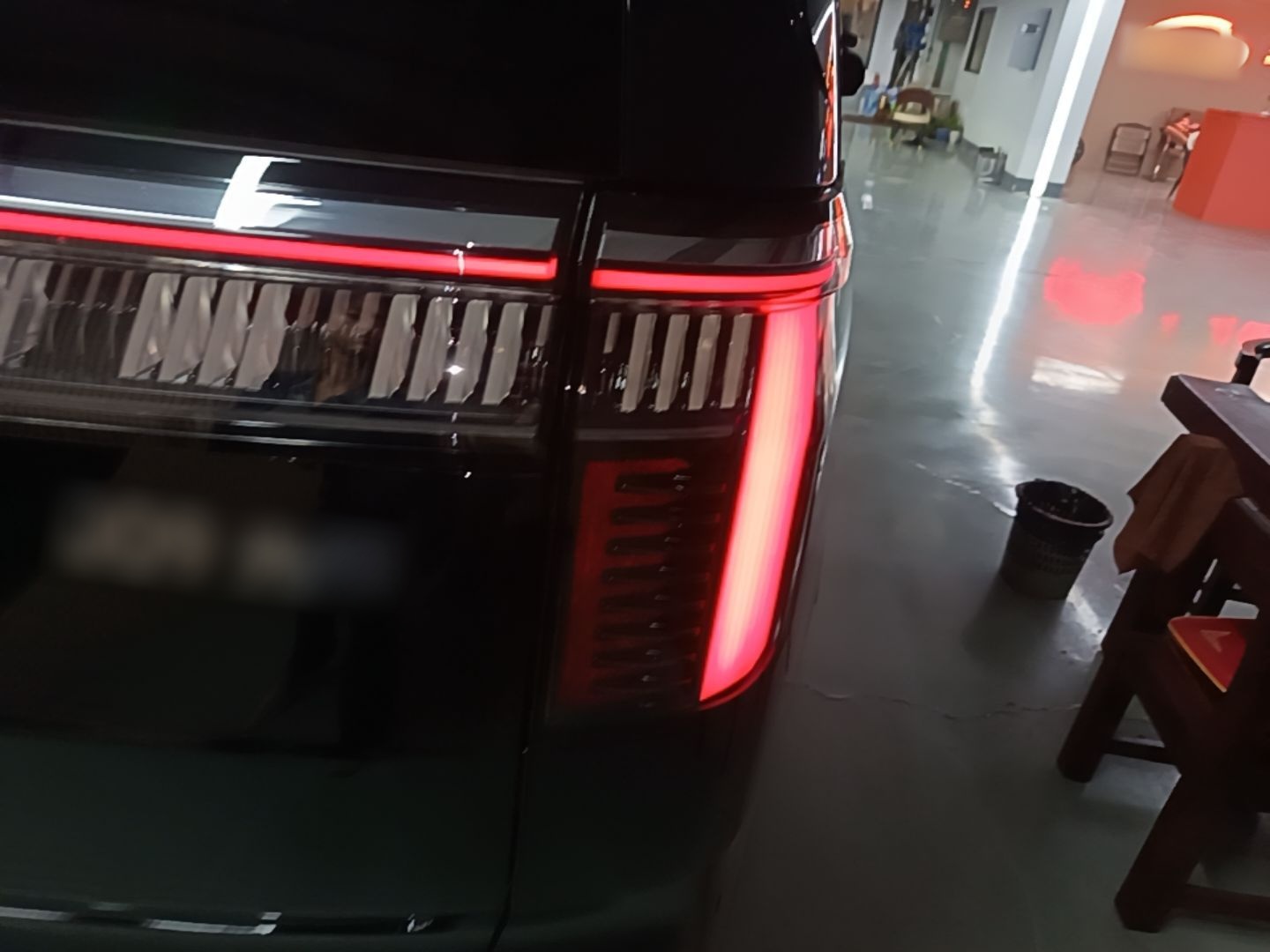 Zeekr 009 2024 GAC Trumpchi — снимка 9