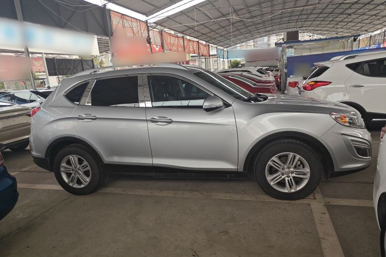 Used GAC Trumpchi GS5 2013 1.8T Automatic Two-Wheel Drive Elite Edition
