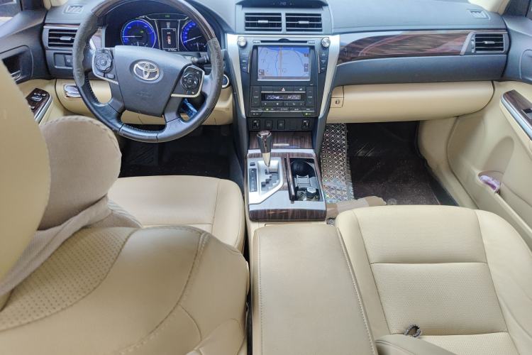 Used Toyota Camry 2015 Dual-Engine 2.5 HG Luxury Navigation Edition Center Console