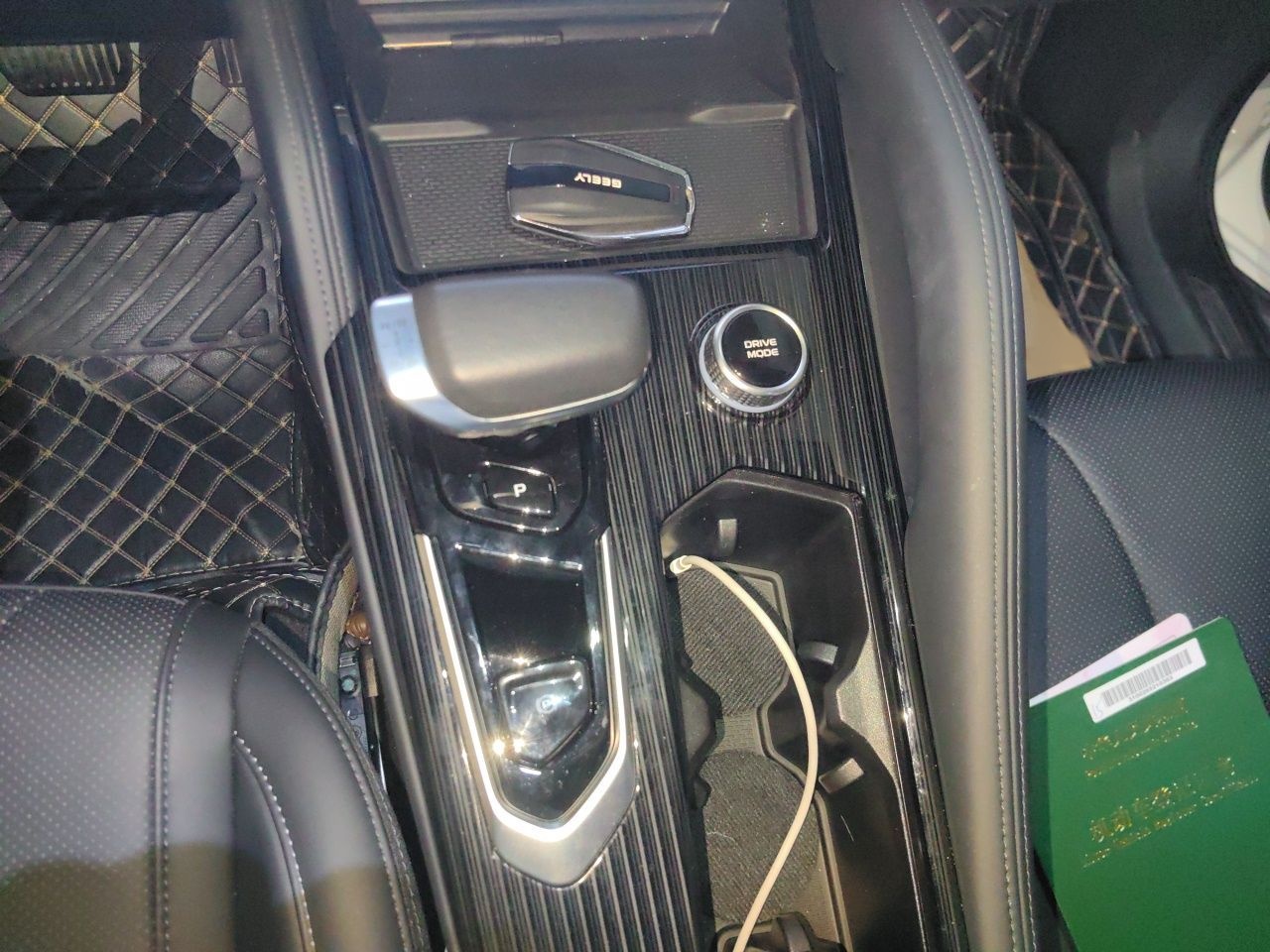 Geely Auto Monjaro L 2023 2.0TD High-Power Automatic Two-Wheel Drive Flagship Version — снимка 13