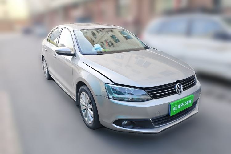 Used Volkswagen Sagitar 2014 Revised Version 1.4TSI Automatic Luxury Edition Front Right 45 Deg