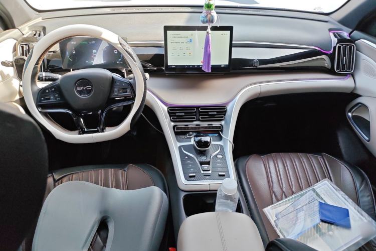 Used BYD Song Pro New Energy 2024 HONOR Edition DM-i 71KM Navigation Model
