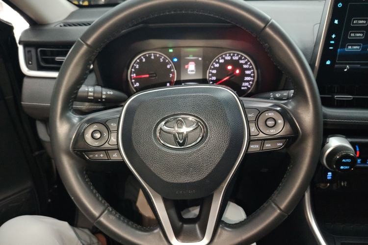 Used Toyota Wildlander 2022 2.0L CVT Two-Wheel Drive Luxury PLUS Edition
