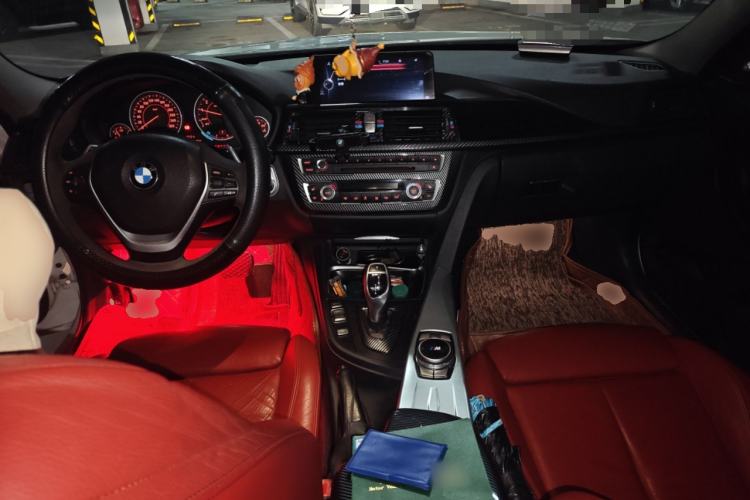 Used BMW 3 Series 2014 328i Sport Design Package Center Console