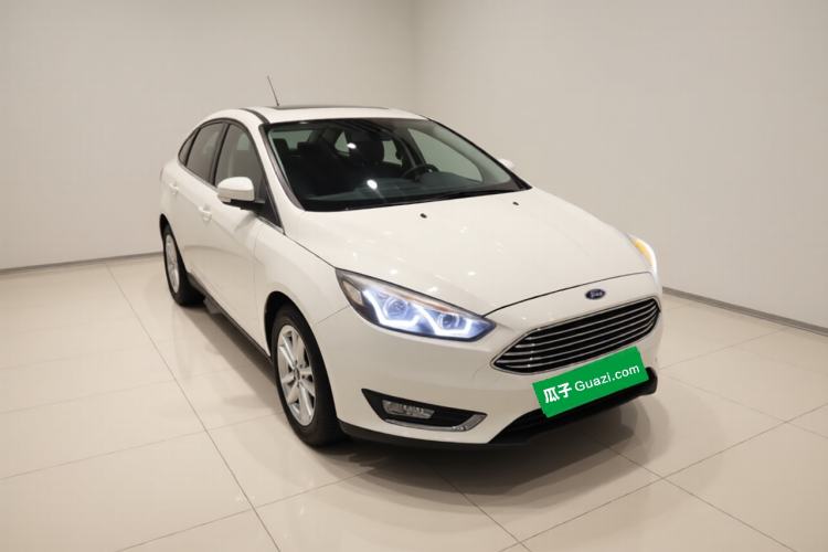 Used Ford Focus 2017 Sedan EcoBoost 180 Automatic Elite Model Front Right 45 Deg