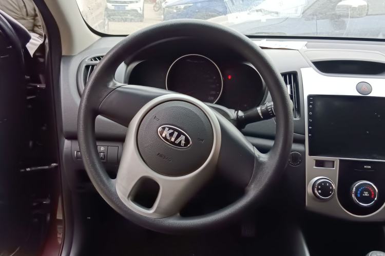 Used Kia Forte 2014 1.6L MT GL