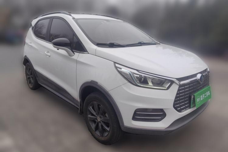 Used BYD Yuan New Energy 2018 EV360 Smart Connect Cool Edition Front Right 45 Deg