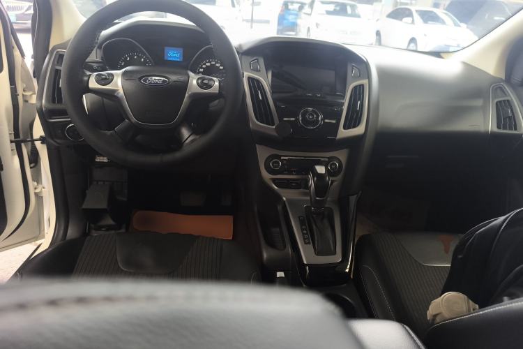 Used Ford Focus 2012 Hatchback 1.6L Automatic Fashion Edition