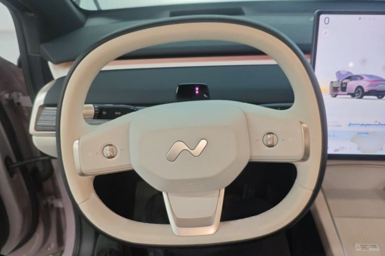 Used ONVO L60 2024 60 kWh Rear-Drive Version