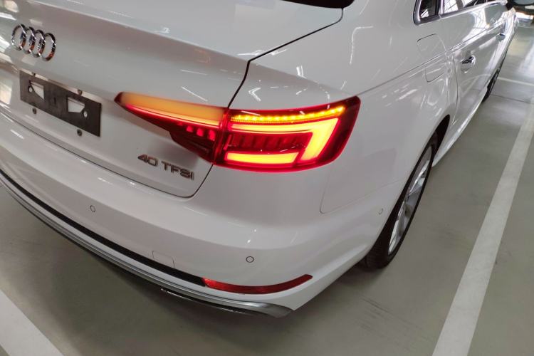 Used Audi A4L 2019 40 TFSI Fashion Version China V
