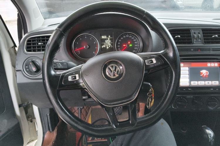 Used Volkswagen Polo 2016 1.6L Automatic Comfort Model
