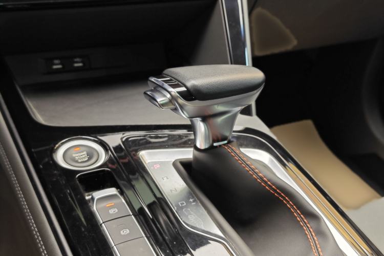 Used Baojun RC-6 2019 1.5T CVT 24-Hour Online Prestige Edition
