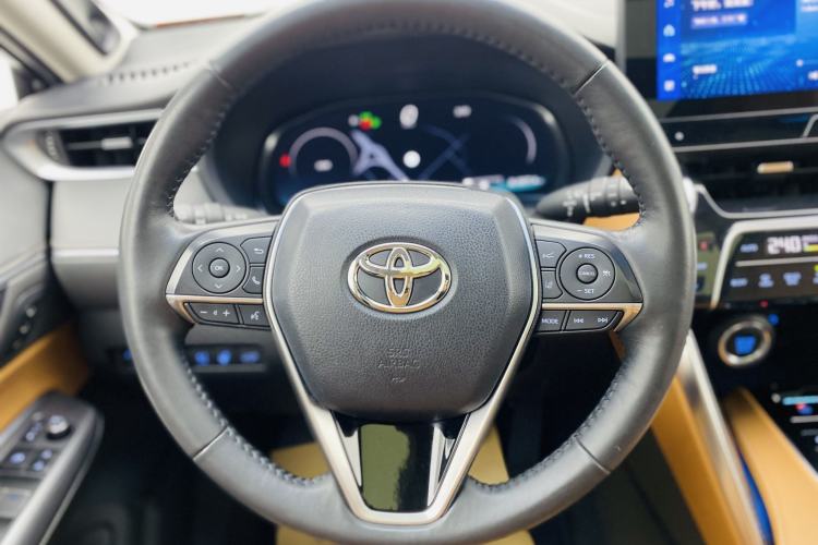 Used Toyota Venza 2022 2.0L CVT Four-Wheel Drive Supreme Edition Interior 9