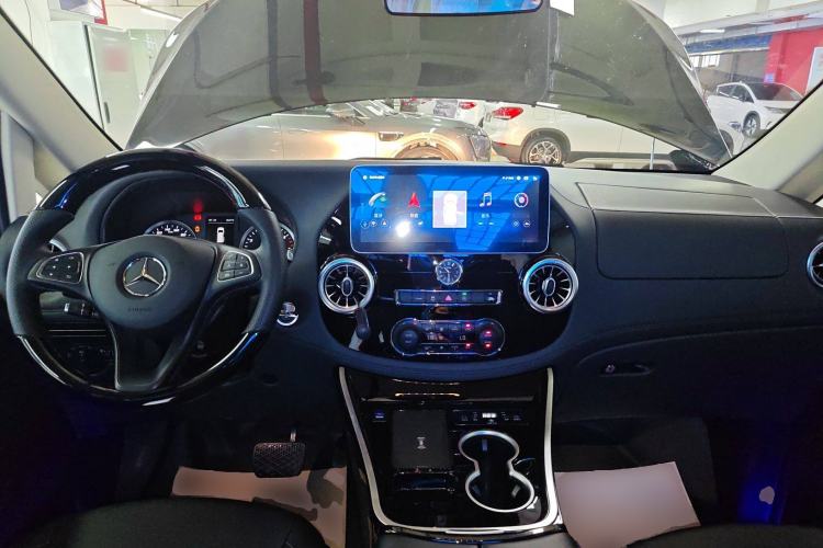 Used Mercedes-Benz Vito 2021 2.0T Elite Version 7 Seats
