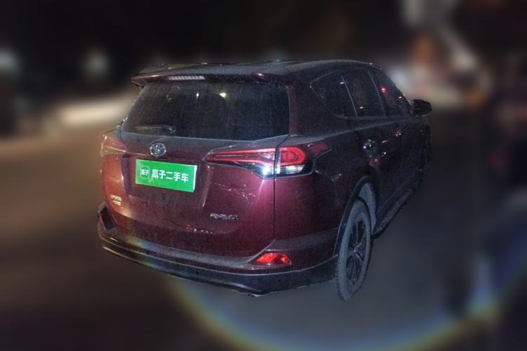 Used Toyota RAV4 2019 2.0L CVT Two-Wheel Drive Luxury Version China VI Standard
