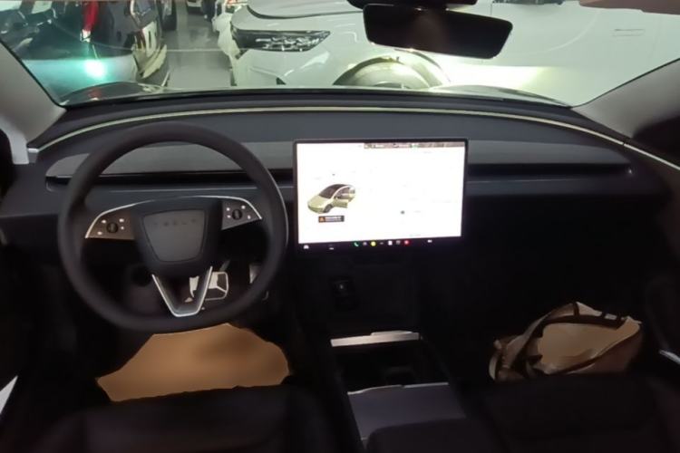 Used Tesla Model 3 2023 Rear-Wheel-Drive Version Center Console