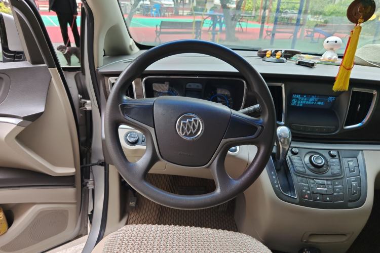 Used Buick GL8 2011 2.4L CT Luxury Business Comfort Edition Steering Wheel