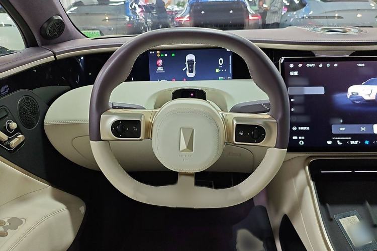 Used Avatr 11 2024 700 Three-Laser Four-Wheel Drive Recommended Version