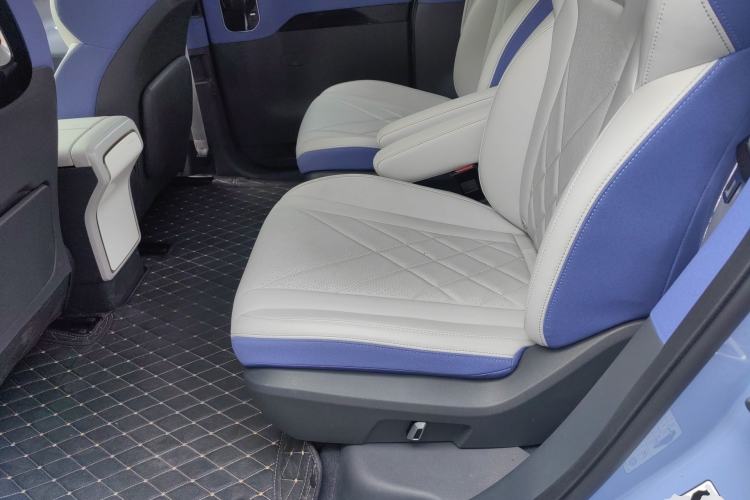 Used ARCFOX Kaola 2023 Family Edition Pro Left Rear Seat