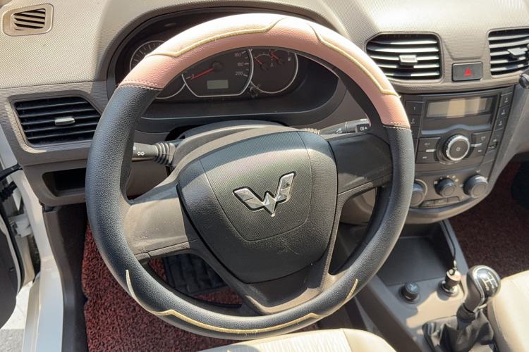 Used Wuling Hongguang 2015 1.5L S Basic Version China V Standard