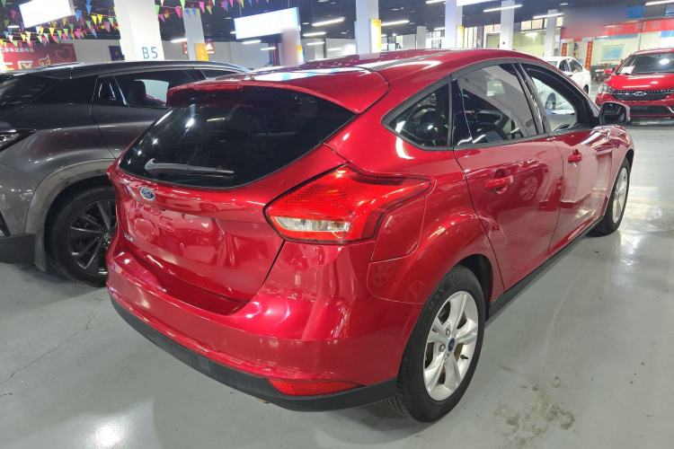 Used Ford Focus 2018 Hatchback Classic 1.6L Automatic Comfort Plus SmartDrive Edition Rear Right 45 Deg