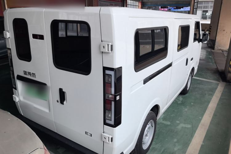 Used SRM New Energy E3 2025 Fudi 310KM Practical Passenger Vehicle
