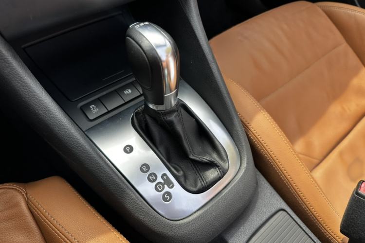 Used Volkswagen Golf 2012 1.4TSI Luxury Convertible Edition