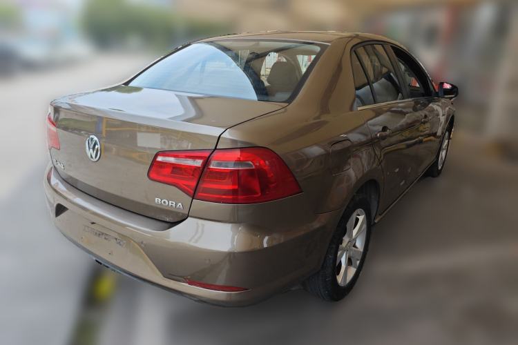 Used Volkswagen Bora 2014 1.6L Automatic Comfort Model Rear Right 45 Deg