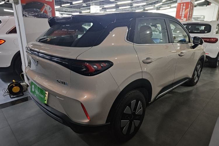 Used Wuling Bingo S 2025 Model 325km Deluxe Edition Rear Right 45 Deg