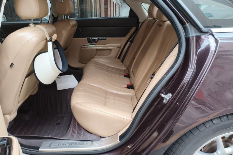 Used Jaguar XJ 2015 XJL 3.0 SC Elegant Business 80th Anniversary Limited Edition Left Rear Seat