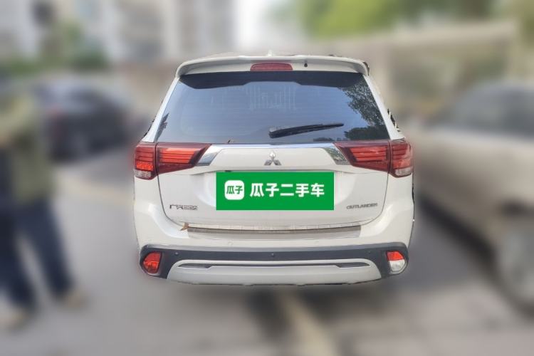 Used Mitsubishi Outlander 2019 2.0L Two-Wheel Drive Comfort Edition 5 Seats China V Standard Rear