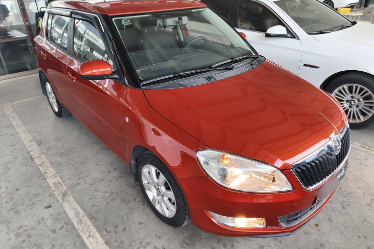 Used Skoda Fabia 2014 1.4L Automatic Crystal Edition
