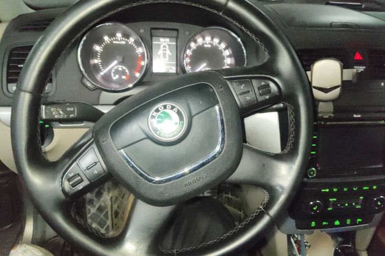Used Skoda Yeti 2013 1.8T DSG Prestige Edition Steering Wheel
