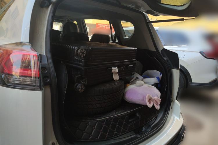 Used Toyota RAV4 2016 2.0L CVT Two-Wheel Drive Fashion Edition China V Standard Trunk