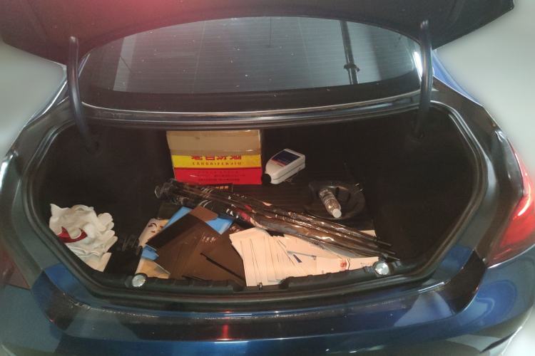 Used BMW 6 Series 2012 640i two-door coupe Trunk