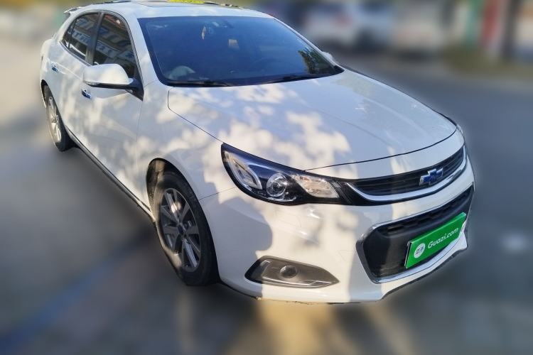 Used Chevrolet Malibu 2017 1.5T Automatic Luxury Edition Front Right 45 Deg