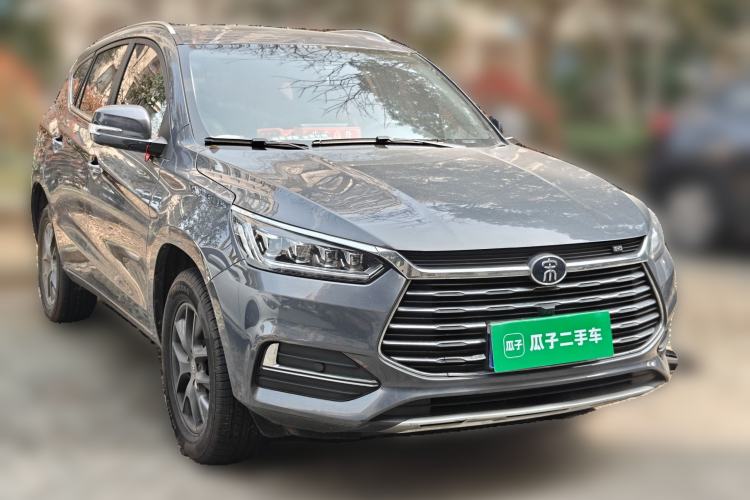 Used BYD Song 2021 Classic Edition 1.5T Automatic Luxury Model Front Right 45 Deg