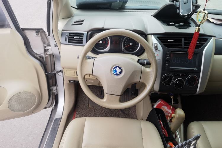 Used Venucia D50 2012 1.6L Automatic Prestige Edition
