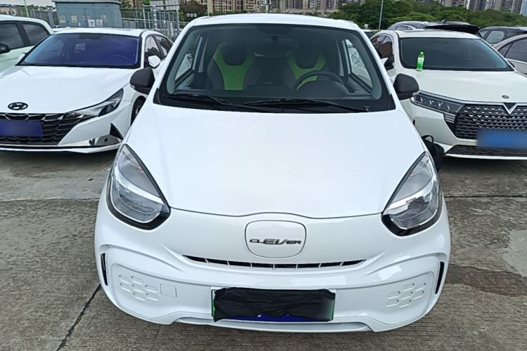 Used Roewe Clever 2021 302 km New Four-Seater Super-Efficient Version Front