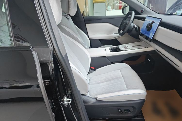 Used VOYAH COURAGE 2024 Long-Range Supercharge Edition Right Front Seat