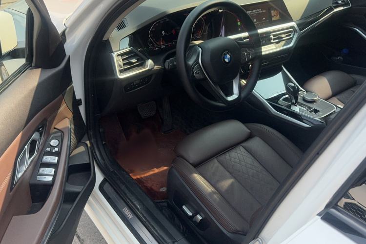 Used BMW 3 Series 2022 320i Sport Package
