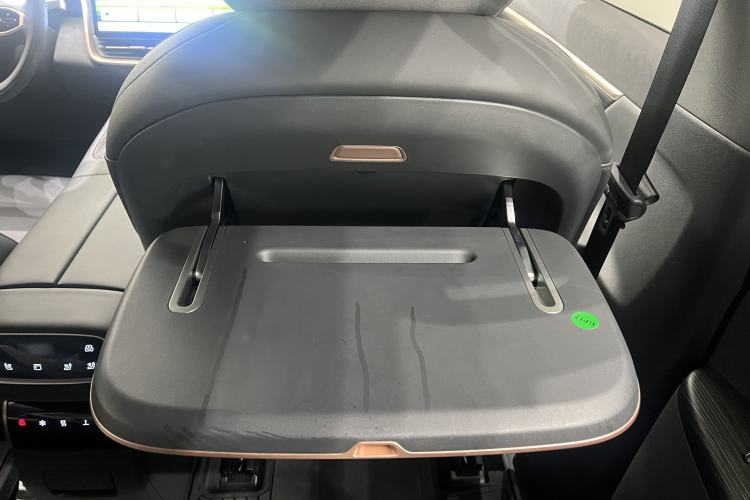 Used Dongfeng eπ eπ008 2024 210Max Range-Extended Version 6 Seats