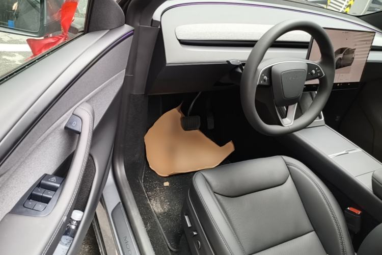Used Tesla Model Y 2026 Rear-Drive Model
