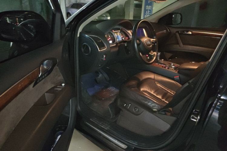 Used Audi Q7 
