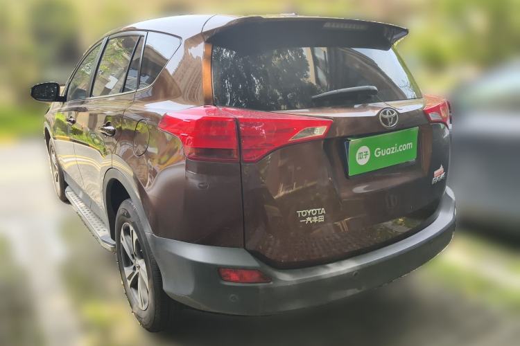 Used Toyota RAV4 2015 2.0L CVT Two-Wheel Drive Fashion Edition