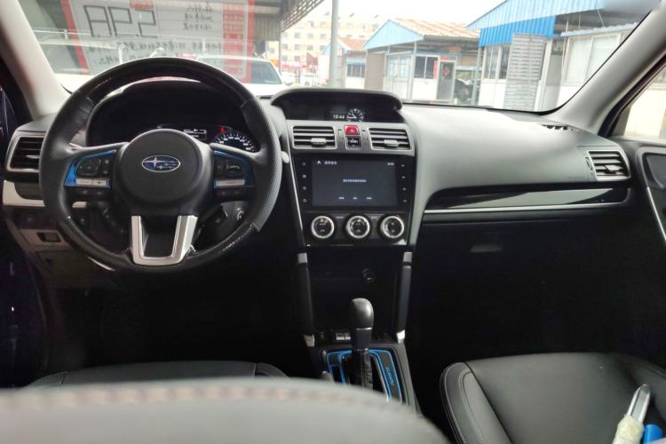 Used Subaru Forester 2016 2.5i Luxury Navigation Edition Center Console